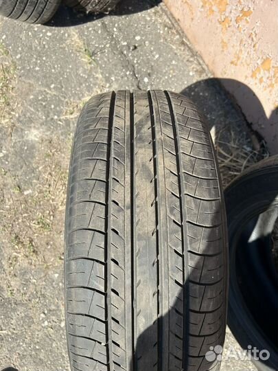 Yokohama BluEarth E70 215/55 R17