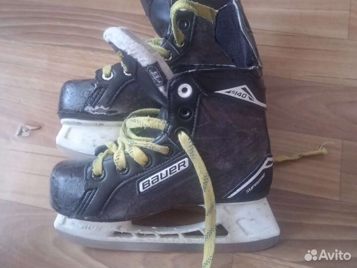 Хоккейные коньки bauer