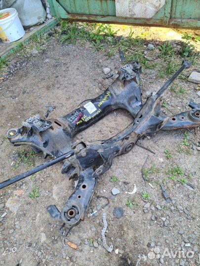 Подрамник Infiniti M37 2012