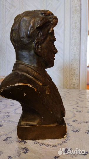 Бюст Маяковского