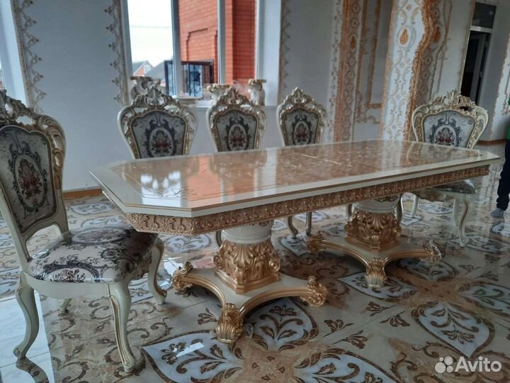 Стол и стулья versace.стол