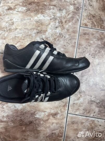 Кроссовки adidas 36,5