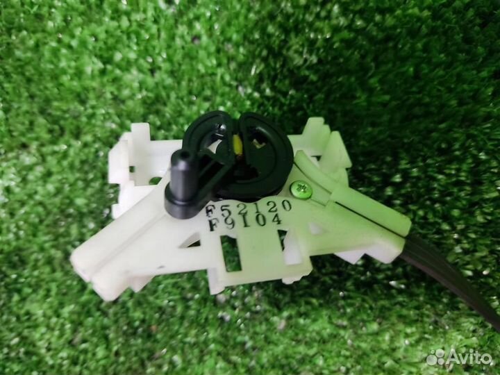 Тросик печки Toyota Yaris P90 2010