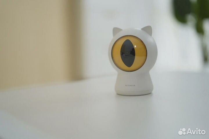 Умная игрушка для кошек Petoneer SMART Dot