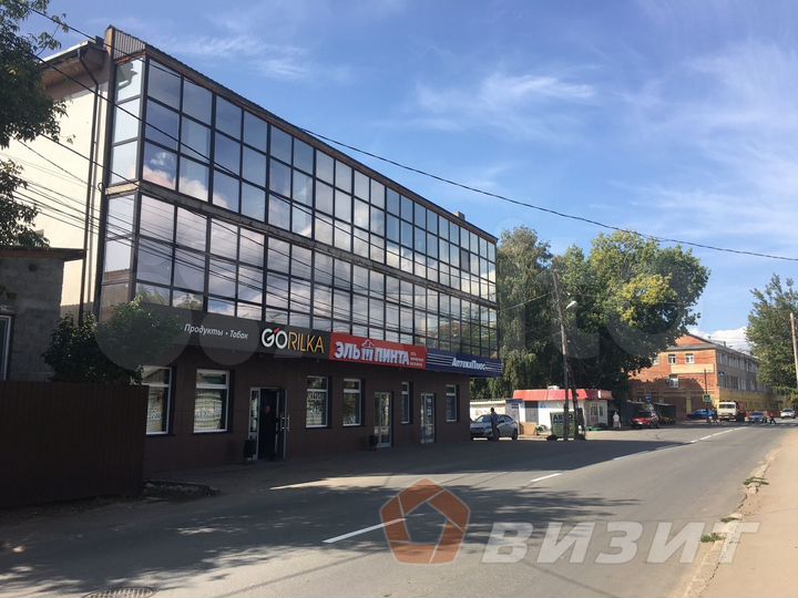 Торговая площадь 1-й линии с витражами, 210 м²