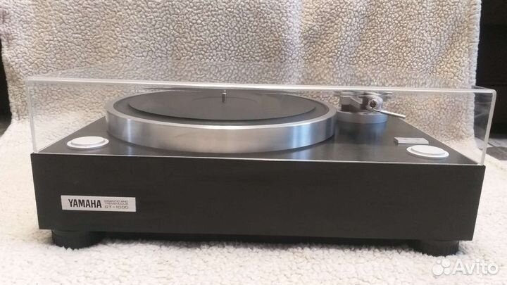 Виниловый проигрыватель Yamaha GT-1000
