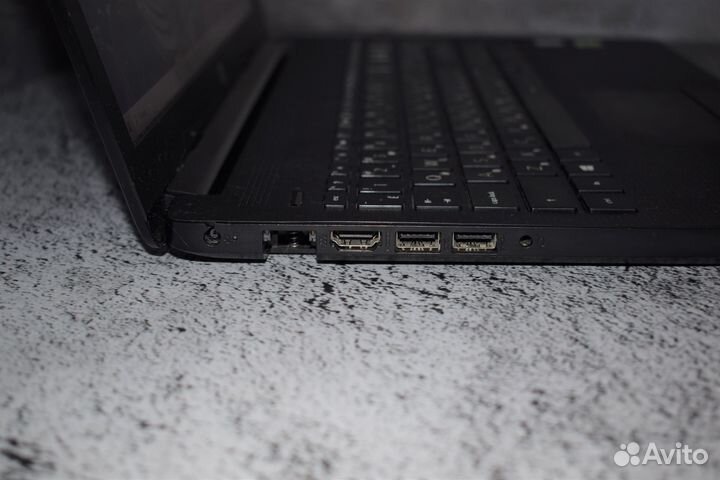 Ноутбук HP на Core i3-7020U/ MX110/ Full HD