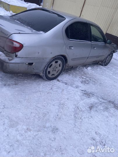 Nissan Cefiro 2.0 AT, 2001, битый, 440 000 км