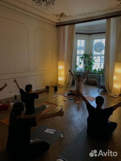 Йога, гвоздестояние