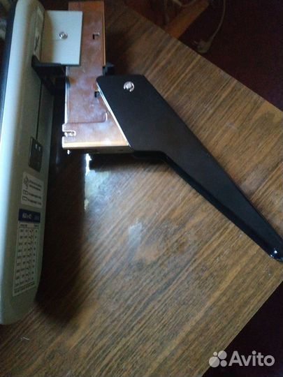 Степлер настольный