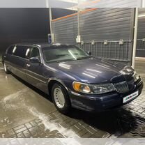 Lincoln Town Car 4.6 AT, 2000, 225 000 км, с пробегом, цена 450 000 руб.