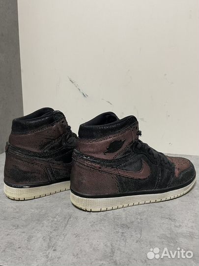 Кроссовки Nike Air Jordan 1 High OG Fearless