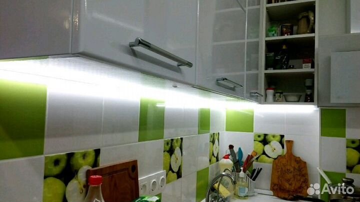 Светодиодный светильник для кухни под шкафы