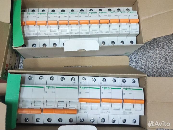 Автоматический выключатель legrand c20, ABB 2p c32