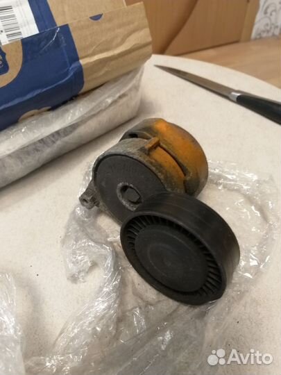 Натяжной ролик Rover 75