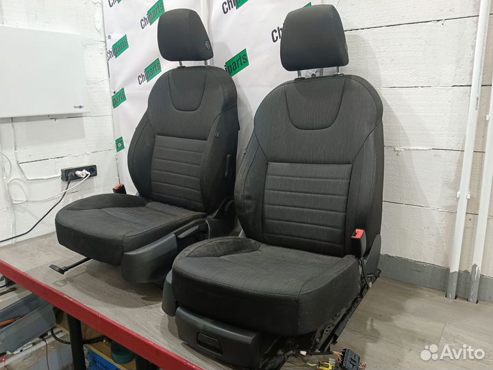 Комплект сидений кожа - ткань для Skoda Octavia A7