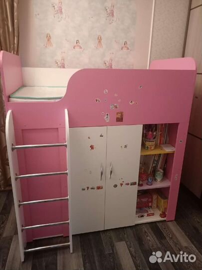 Кровать-чердак со шкафом