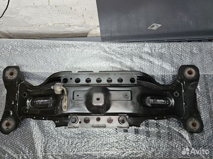 Балка подрамник задний Toyota Camry V40 V50 v55