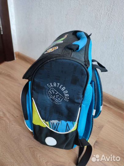 Портфель рюкзак школьный