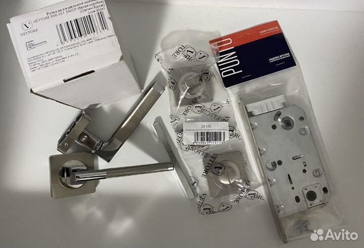 Новая дверь 60х200 скрытая + короб + петли + ручка