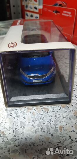 Модель Welly 1:38 Kia Optima 2010