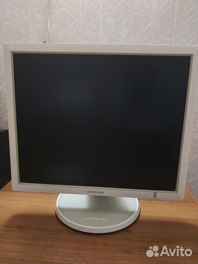 Монитор Samsung syncmaster 960 df