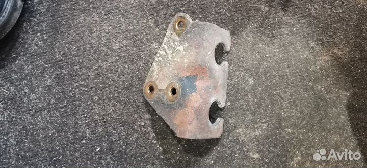 Крепления тросов МКПП Mercedes Vito W638