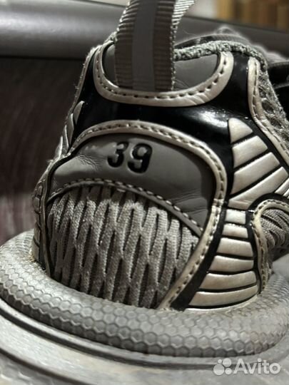 Кроссовки balenciaga 3xl 39размер