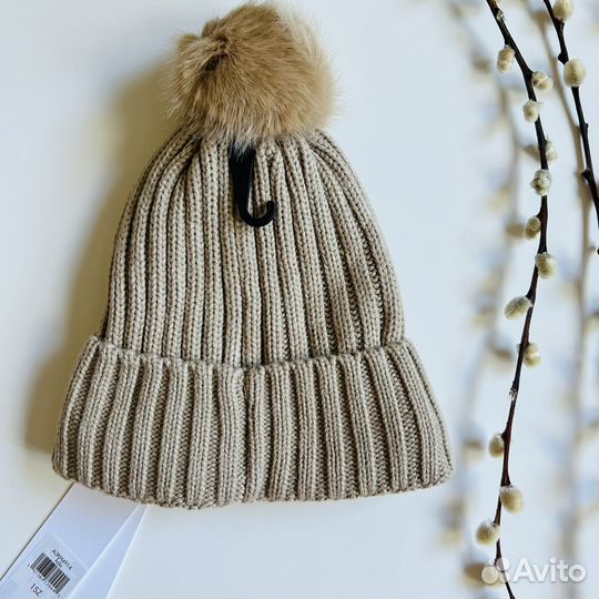 Шапка женская вязаная Calvin Klein череая бежева