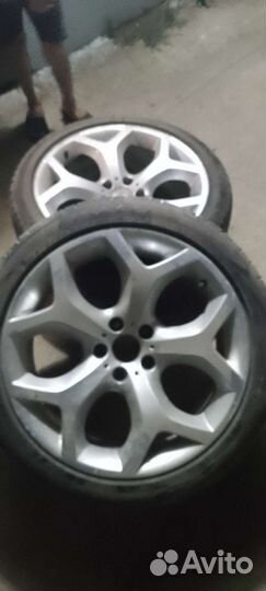 Колëса на Бэнкс Х5 осдарисе две штуке