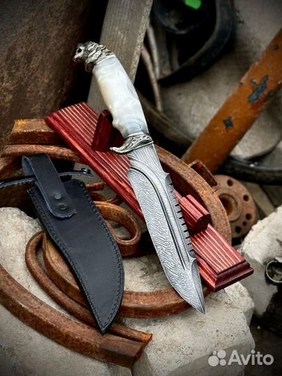 Нож из дамасской стали