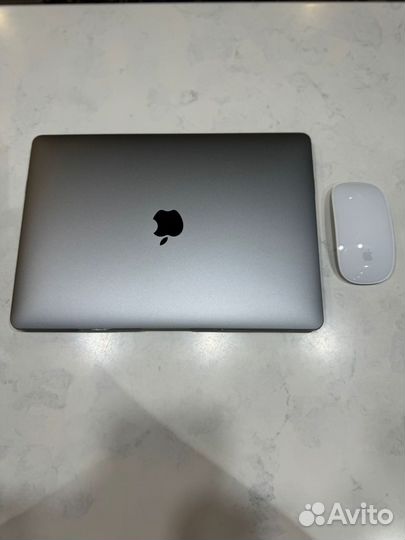 MacBook Air (M1 2020) 16 гб / без торга