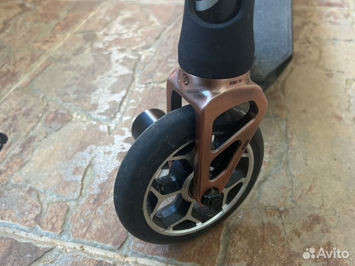 Трюковый самокат Oxelo Freestyle MF 3.6 V5