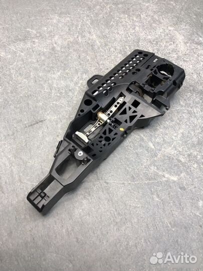 Механизм ручки передний правый Renault Kaptur