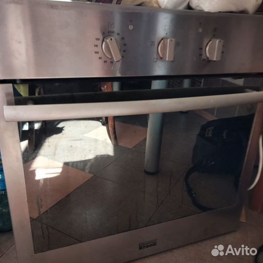 На запчасти Встроенный духовой шкаф