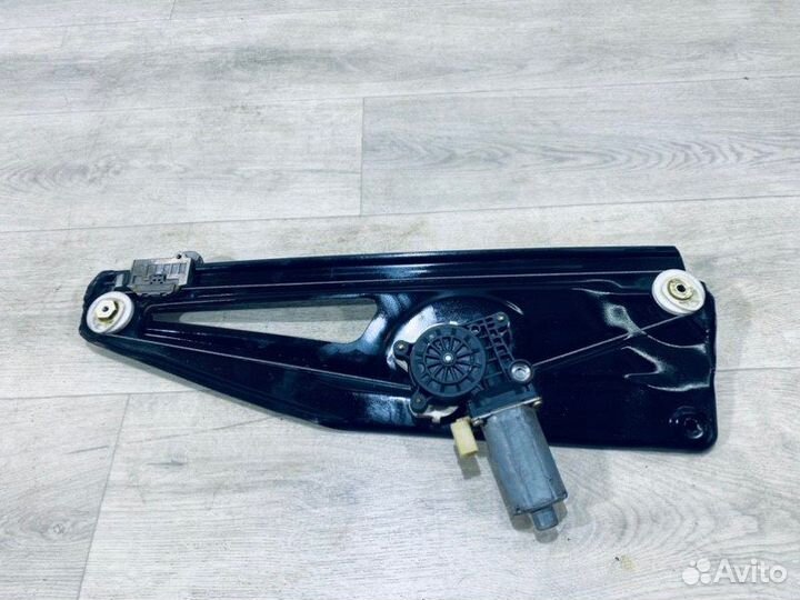 Стеклоподъемник задний правый Land Rover Range
