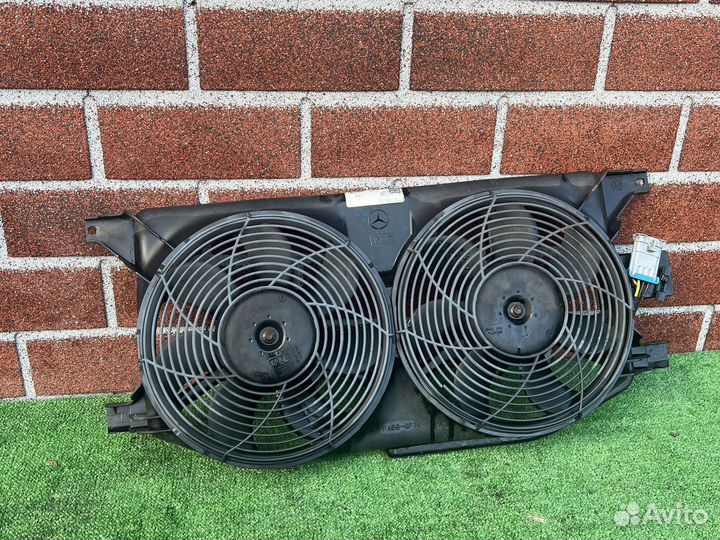 Вентелятор охлажения Mercedes ML320 A1635000155