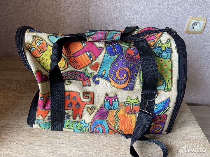 Сумка переноска для кошек и маленьких собак