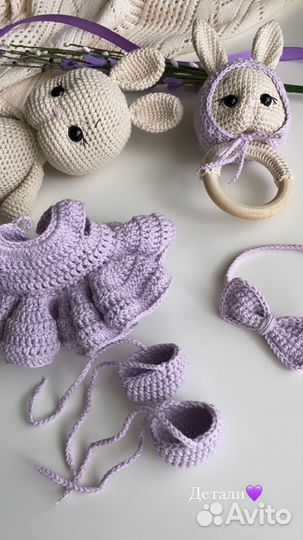 Вязаная игрушка и погремушка ручной работы Зайки