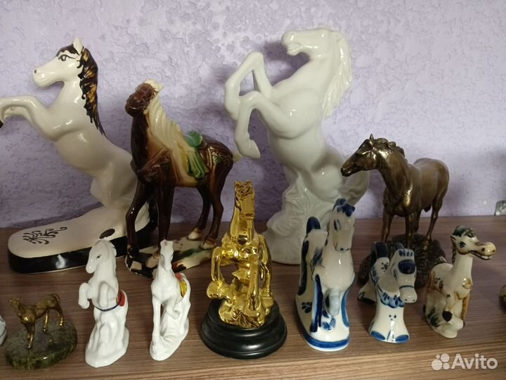 Лошади разные