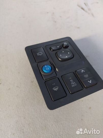 Панель в торпедо Toyota Land Cruiser Prado (J150)