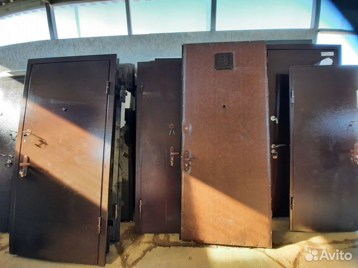 Бюджетная входная дверь