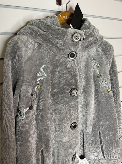 Шуба мутоновая с капюшоном новая 54