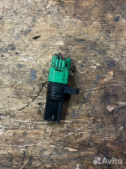 Датчик коленвала Nissan March