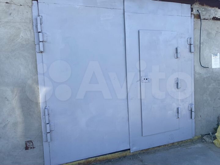 Гараж, > 30 м²