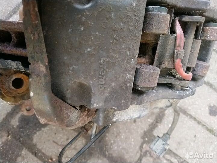 Задние суппорта на Volkswagen Touareg 2004 г.в