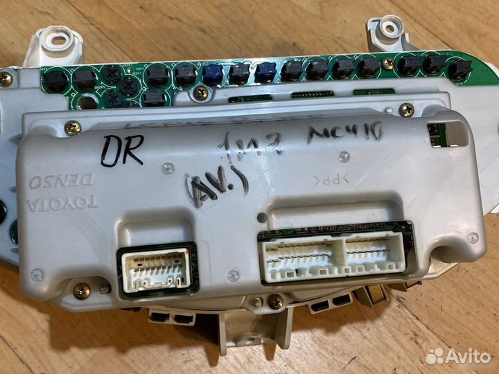 Панель приборов Lexus RX300 MCU10 MCU15