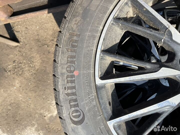 Continental ComfortContact - 5 215/60 R17 96H
