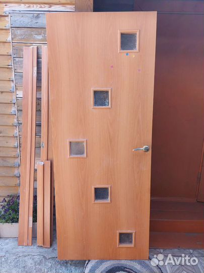 Дверь межкомнатная.2шт