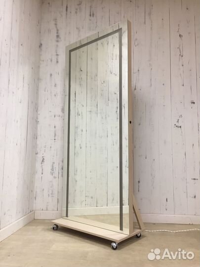 Гримерное зеркало с LED подсветкой